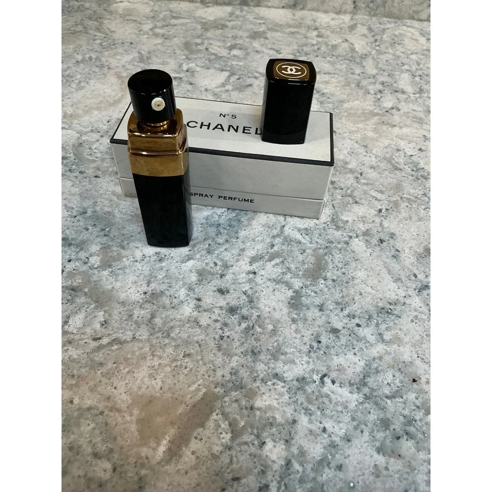 Chanel Spray Perfume No 5 Vintage Black Gold Refillable Atomizer Case with Box